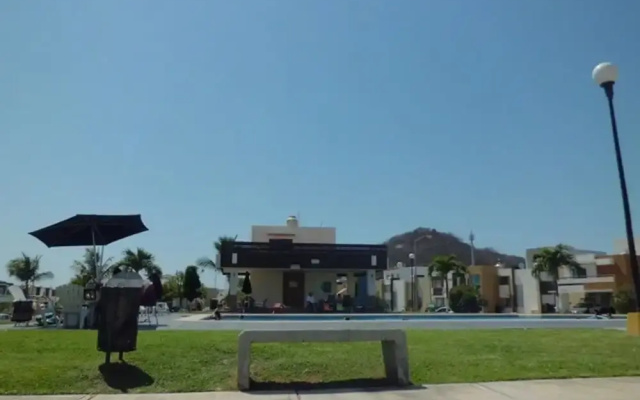 Casa Villa R