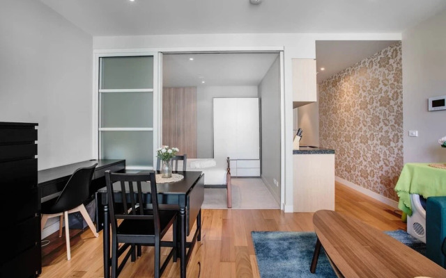 Cozy 1 Bedroom In Melbourne Great View