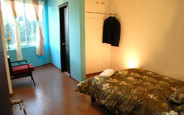 Quito Condor Hostal