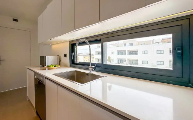 Luxury Penthouse 3 Bedroom Ocean Views