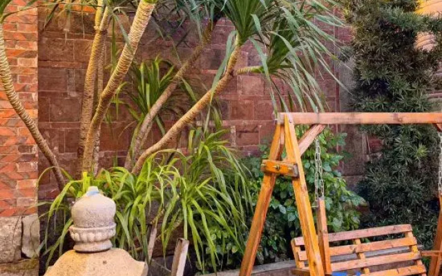 Lin Family Courtyard Homestay (West Street Kaiyuan Temple)
