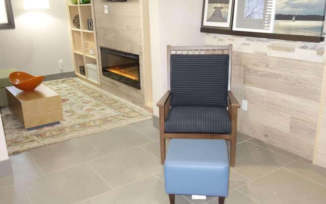 Country Inn & Suites by Radisson, Bakersfield, CA