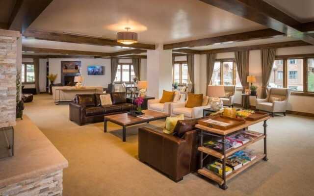 Ski, in Ski out 3 Bedroom Vacation Condo with Resort Amenities