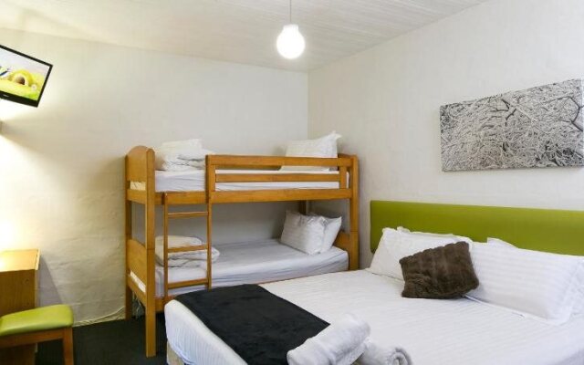 Trackers Falls Creek Lodge Accommodation