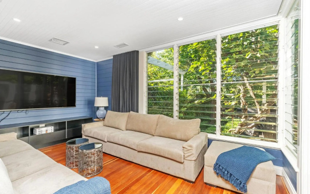 MILHOUSE Berry 4pm Check Out Sundays except Peak season