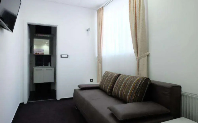 Luwiana Suites