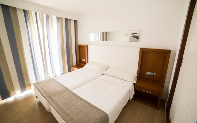 Apartamentos Cabau Altair