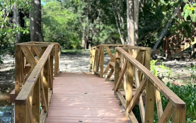 The Howler Riverside Retreat