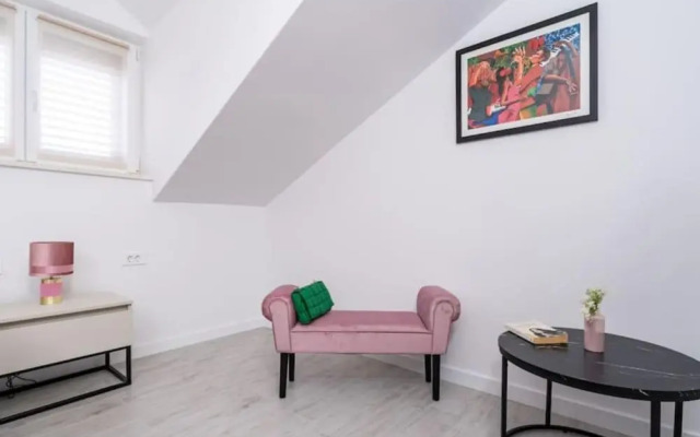 Friends & Family Home