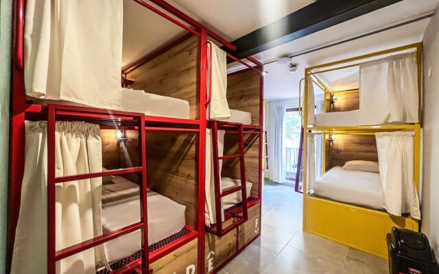 Viajero Huacachina Hostel