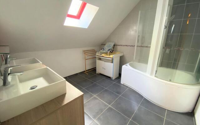 Holiday Home in Moelan Near Kerfany Beach