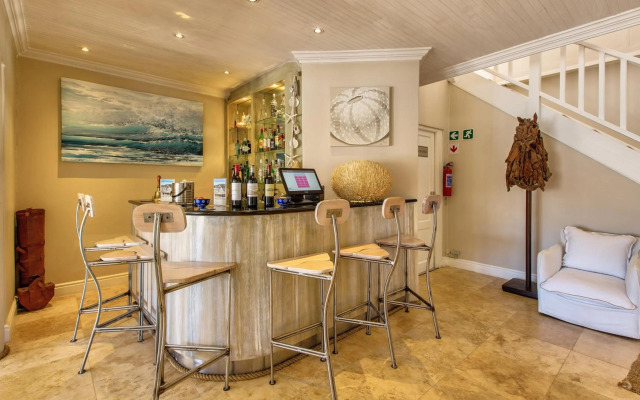 Amanzi Island Lodge