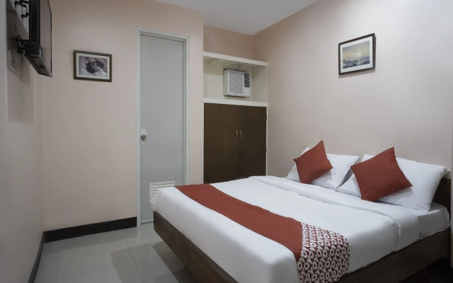 Super OYO 604 Chateau Cinco Dormitel - Hostel