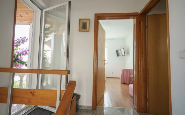 Apartment and Room Stefanija