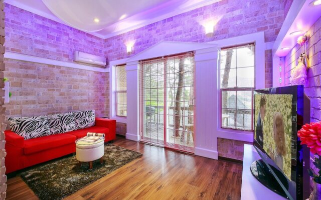 Loverstar In Forest Pension