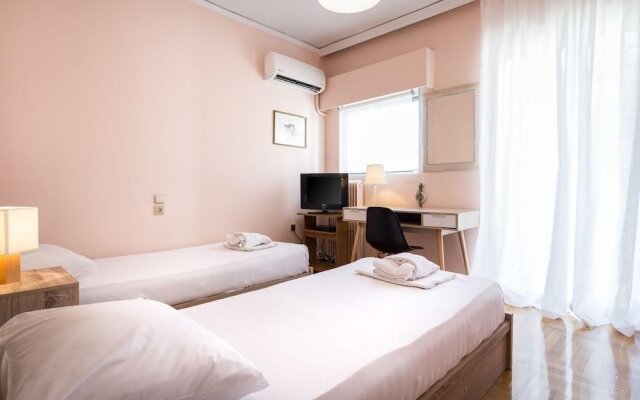 3 bedroom apartment in Acropolis area