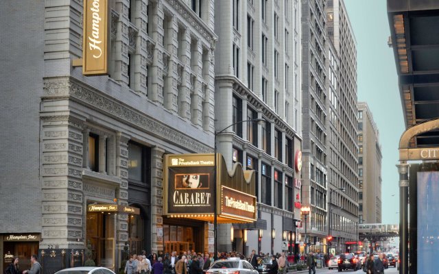 Hampton Inn Majestic Chicago Theatre District