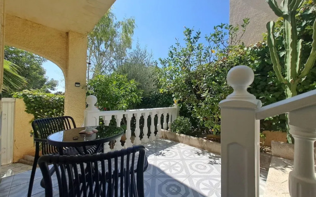 La Marina Oasis, 2-beds, Sleeps 4, 10 min to Beach