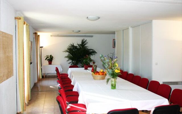 Adonis Mouans-sartoux L'Albatros