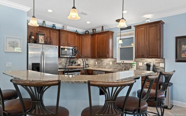 Champagne And Roses Fr 218 Tahitian Way