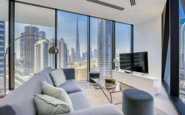 Maison Privee - Luxury Apt W/Burj Khalifa Vw & Dubai Canal Access