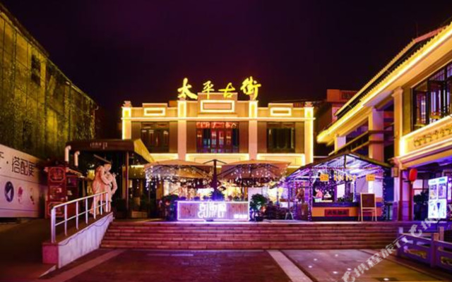 Yixuan Hotel (Heyuan Jianji Shopping Center Store)