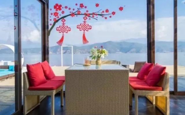 Date One @ Lugu Lake