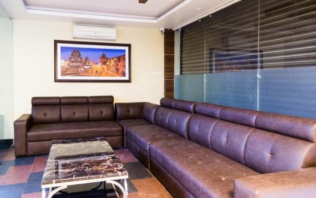 Ganapati Airport Hotel