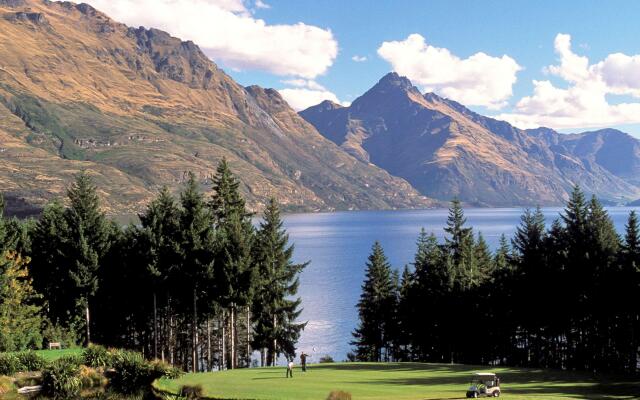 Novotel Queenstown Lakeside