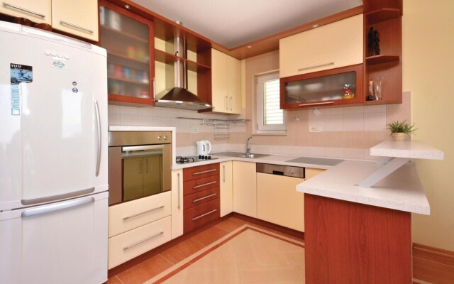 Beautiful Home in Split With Wifi and 2 Bedrooms