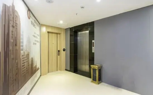 Celebrity Hotel (Jincheng Central Pedestrian Street People's Hospital Store)
