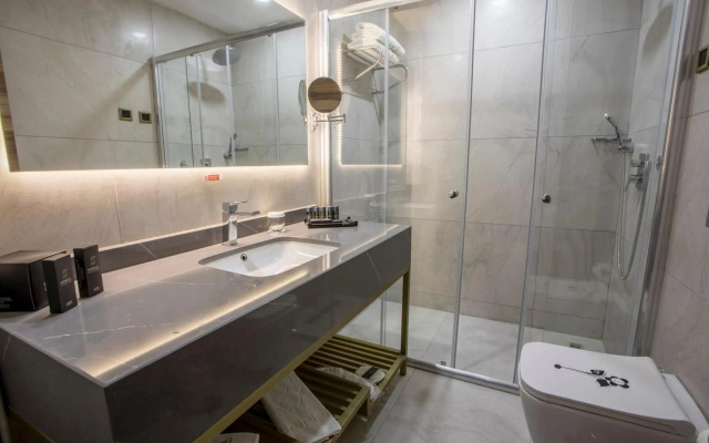 Shimall Hotel