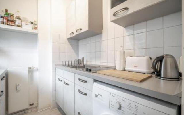 Private Apartment Alice Top (5948)