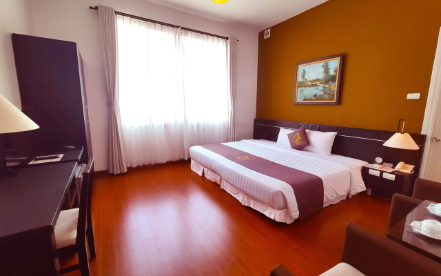 Ocean Hotel 2