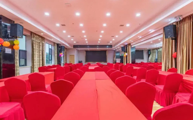 Wanhou Academy of Fine Arts Hotel (Yiyang Xiufeng Park Branch)