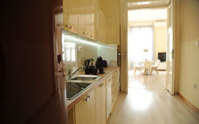 Budapest Easy Flat - Basilica Lux