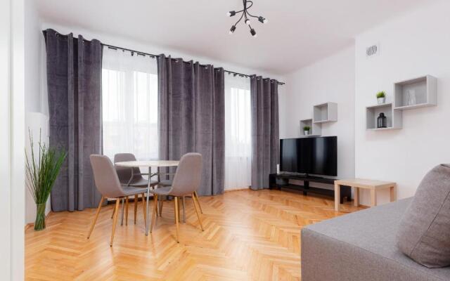 Kamienica Stanisława Augusta Warszawa by Renters