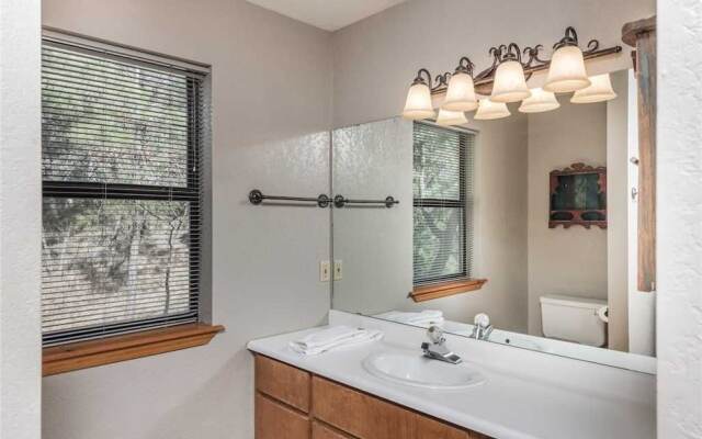 Riverside House - Three Bedroom Cabin