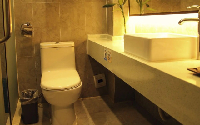 GreenTree Alliance Hotel  Xinyang Nanjing Road DonGYAng Branch
