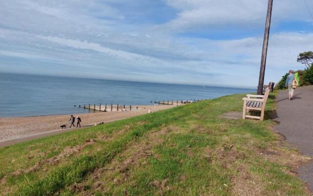 Inviting 1-bed Apartment in Herne Bay