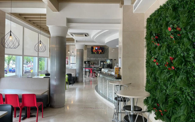 Hotel Avenida de España