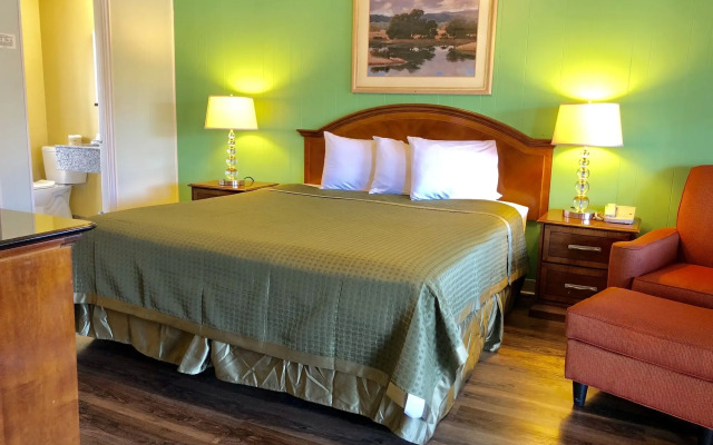 Hitching Post Studios Inn