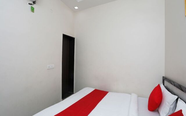 OYO 26612 Phoenix Inn