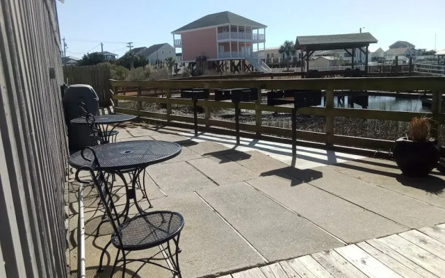 Taranova at Seawatch Inn
