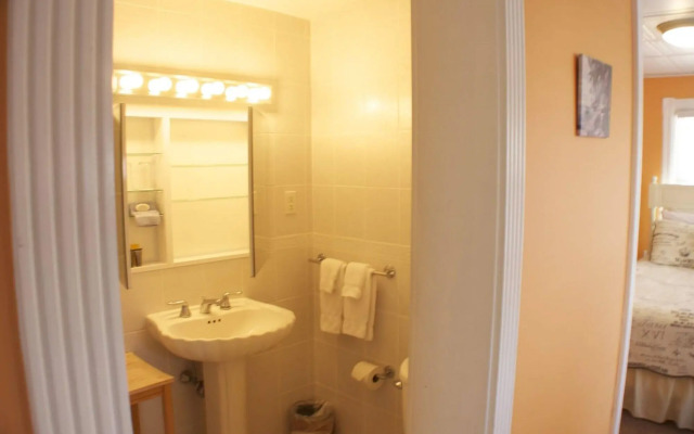 Carisbrooke Inn