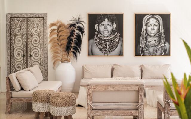 Limitless Jungle Villas Complex, 5 BR, Ubud With Staff