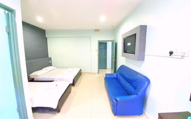 OYO 89737 Hotel Tishoa