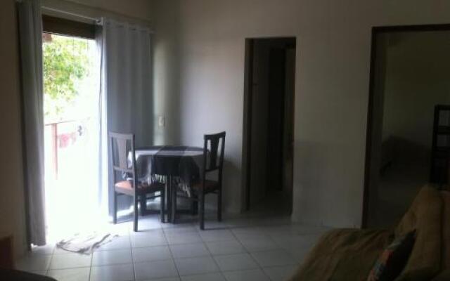 Apto em Condomínio Brisas do Amor