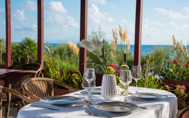 Poseidon Beach Hotel