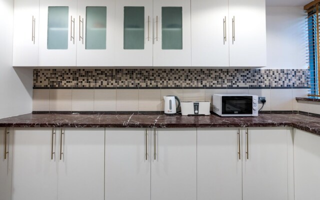 Lux BnB Duplex Casa Private Garden JBR